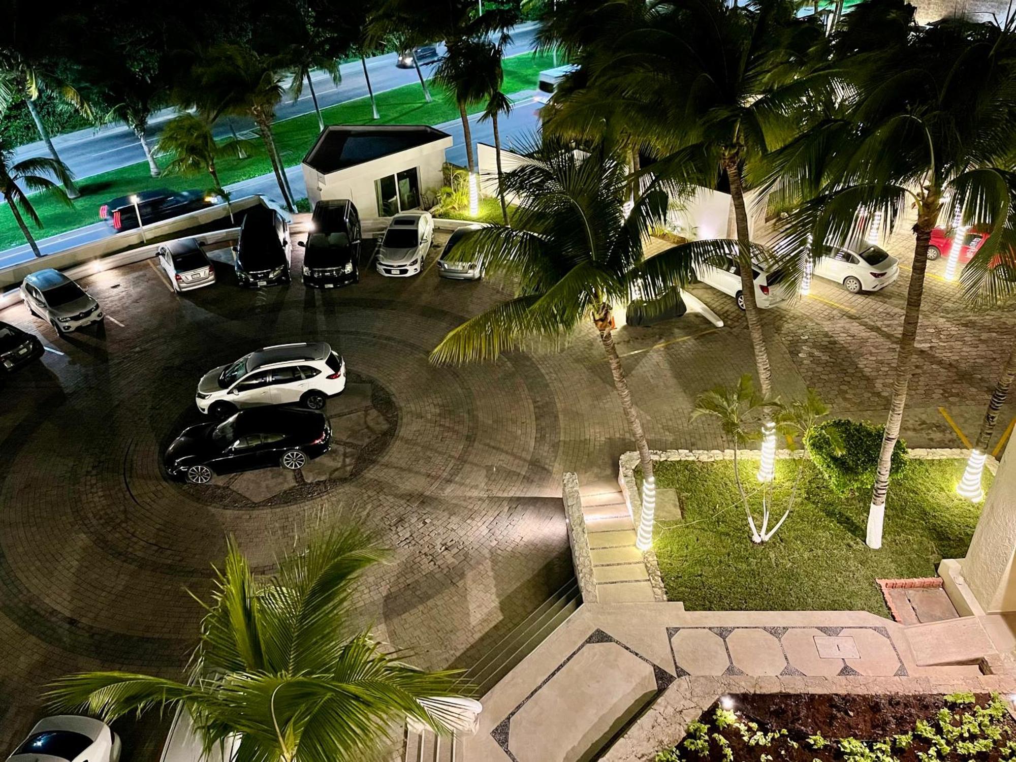Beachside Apartments Cancún Extérieur photo